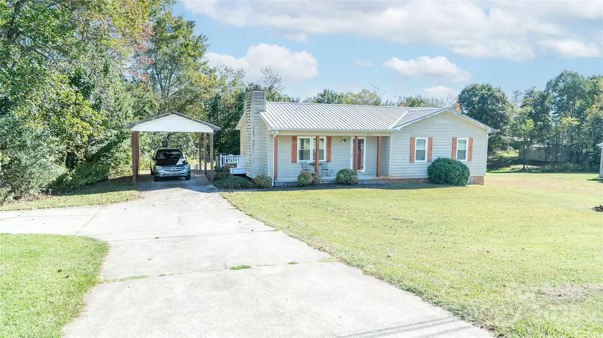 4186 Horseshoe Bend Road, Hudson, NC 28638 - Image #1