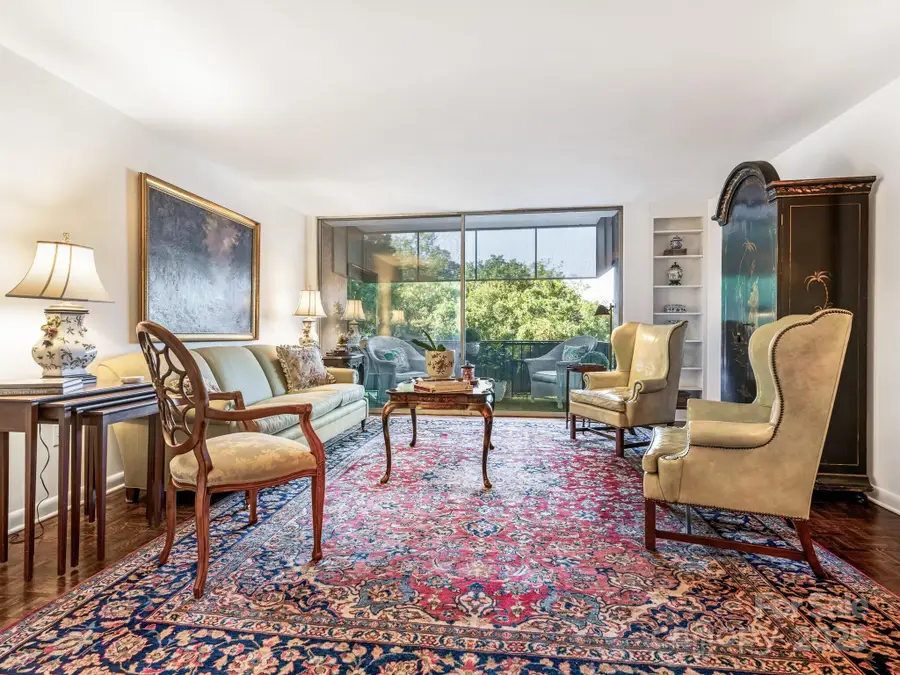 1300 Queens Road #401, Charlotte, NC 28207 - Image #2