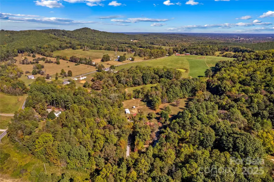 153 Mcgregor Lane, Statesville, NC 28625 - Image #3