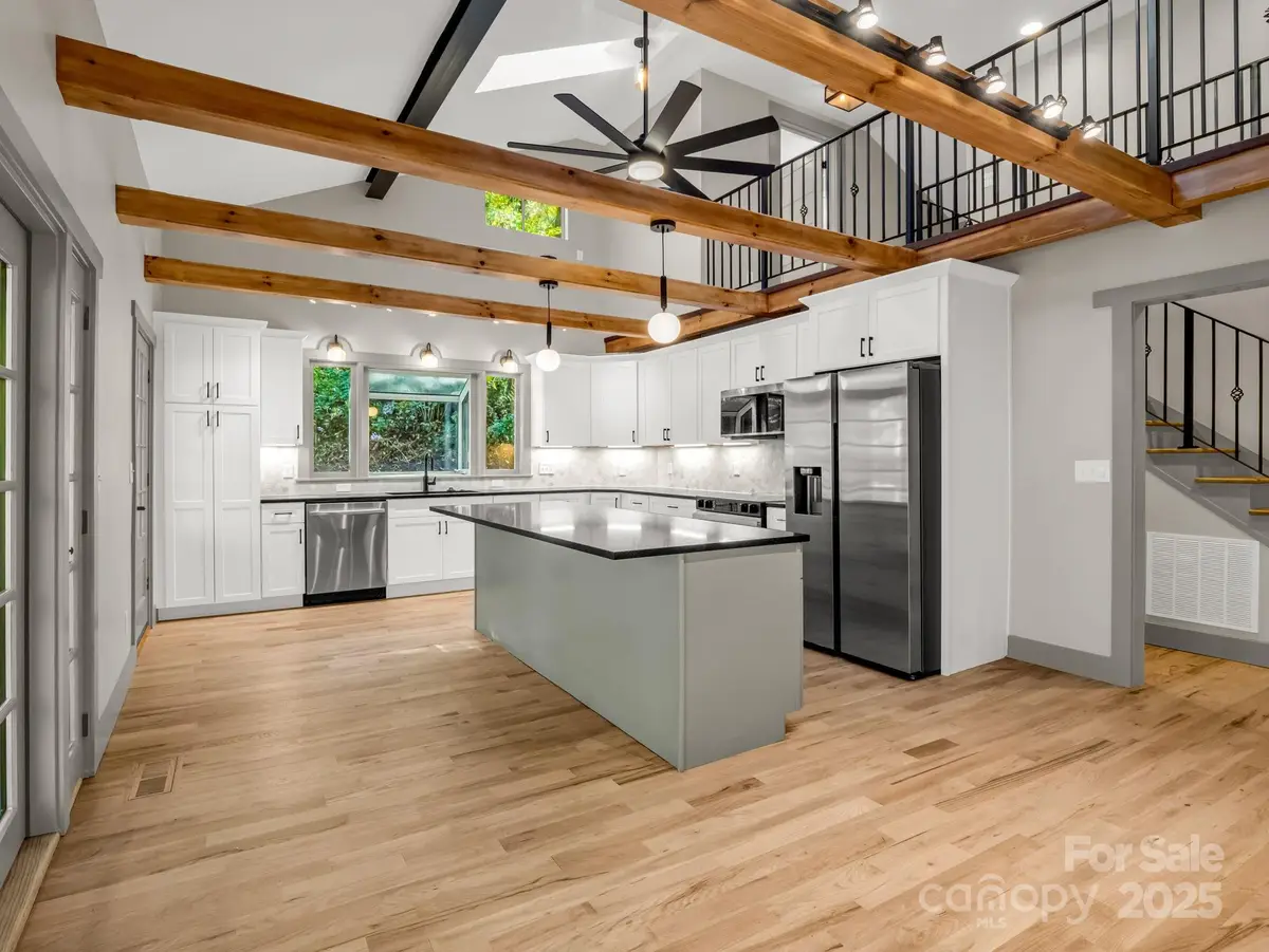 26 Governors View Road, Asheville, NC 28805 - Image #1