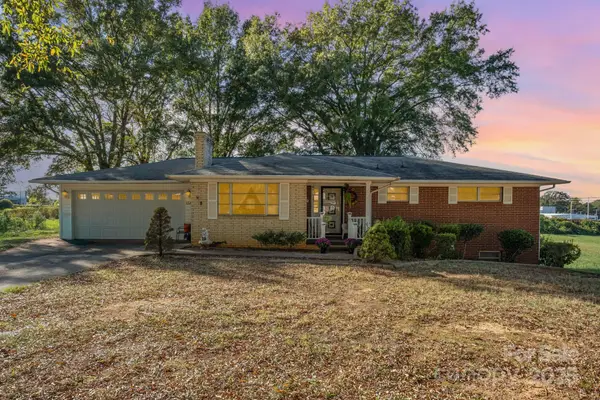 1580 W Cloaninger Avenue, Statesville, NC 28625