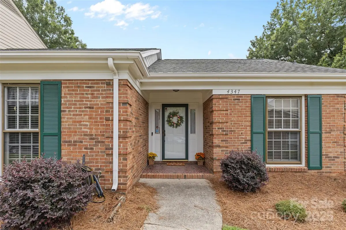 4347 Woodglen Lane, Charlotte, NC 28226 - Image #1