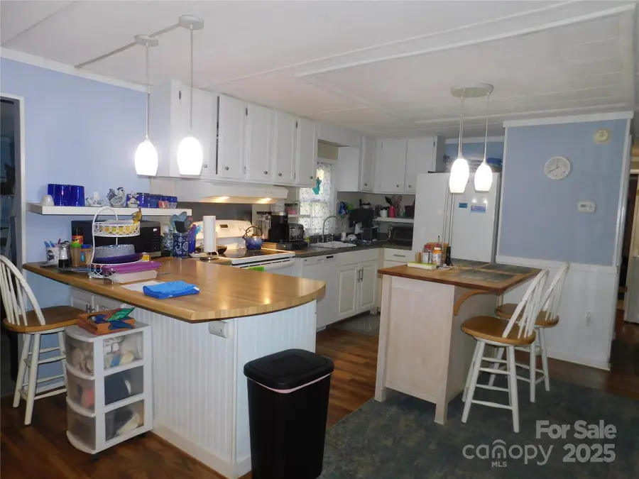 88 E Poplar Drive, Hendersonville, NC 28792 - Image #3