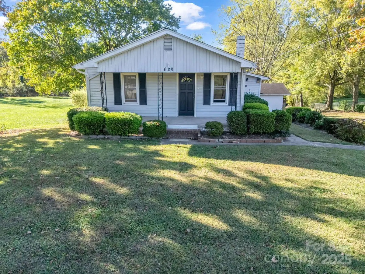 628 New Hope Road, Flat Rock, NC 28731 - Image #1