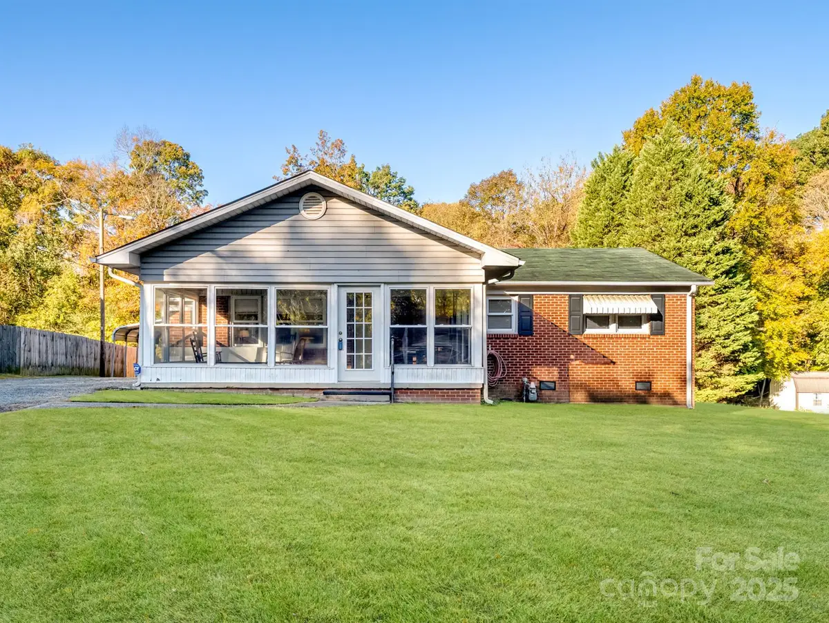 1028 Ashford Street, Charlotte, NC 28214 - Image #1