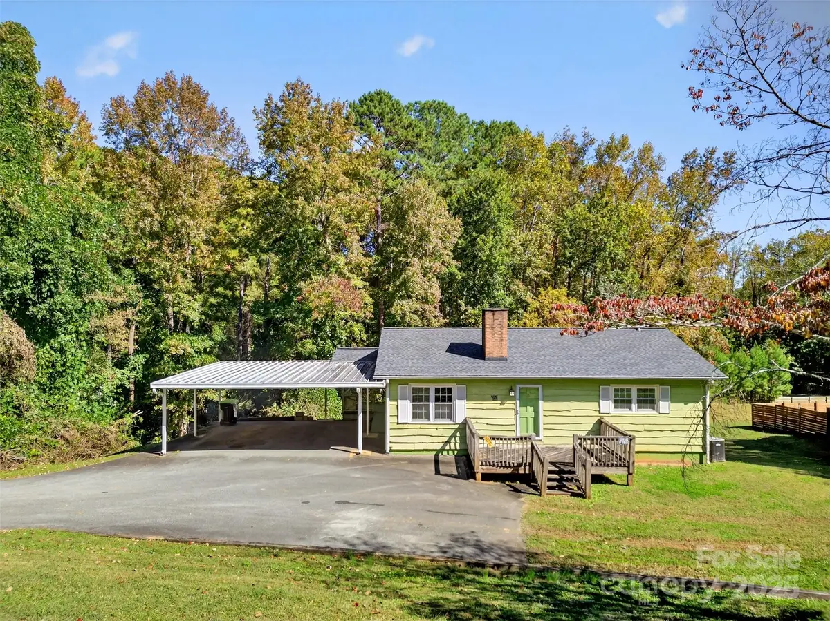 395 Walker Street, Columbus, NC 28722 - Image #1