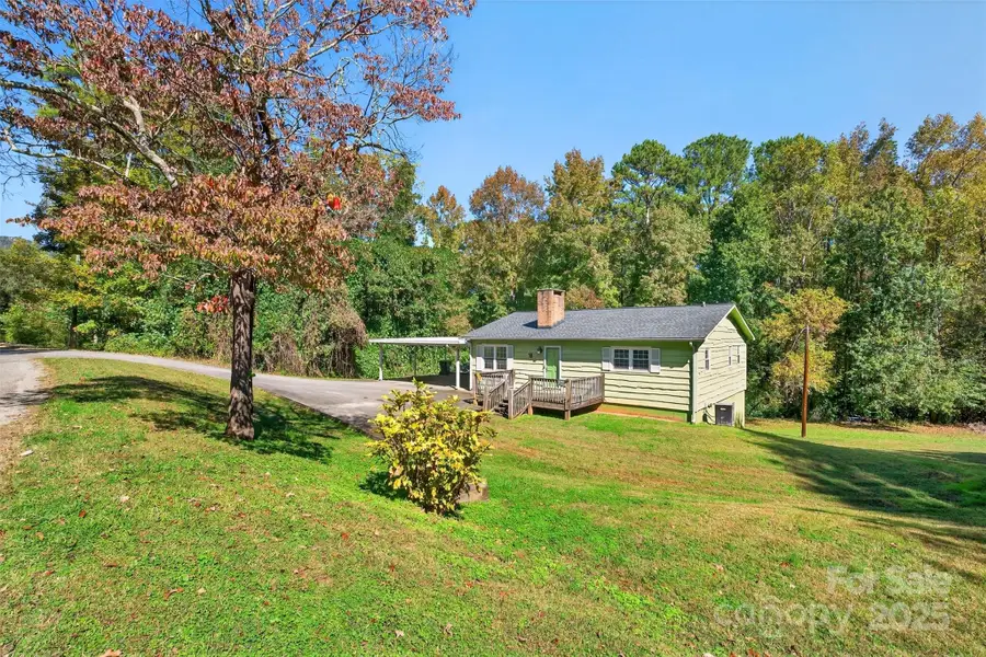 395 Walker Street, Columbus, NC 28722 - Image #2