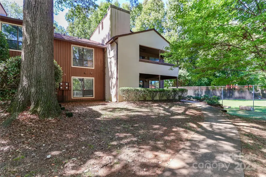 5719 Dockside Drive, Charlotte, NC 28227 - Image #2