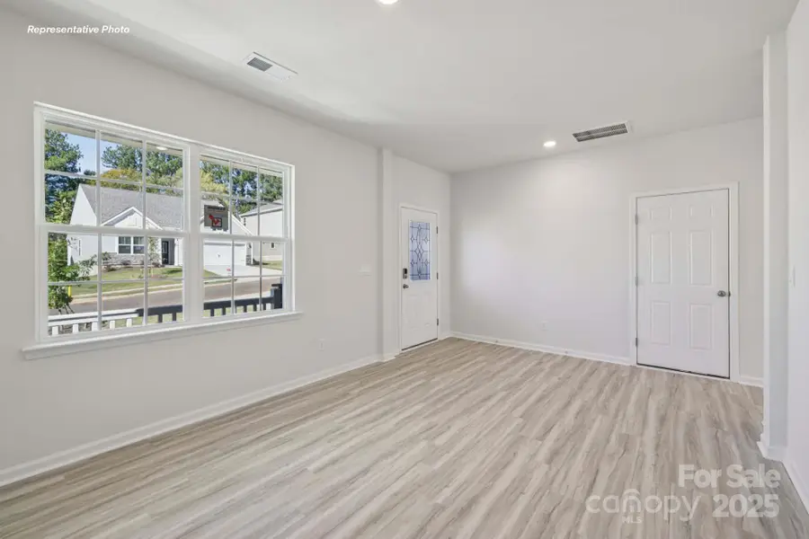 724 14th Avenue Court Ne, Hickory, NC 28601 - Image #3