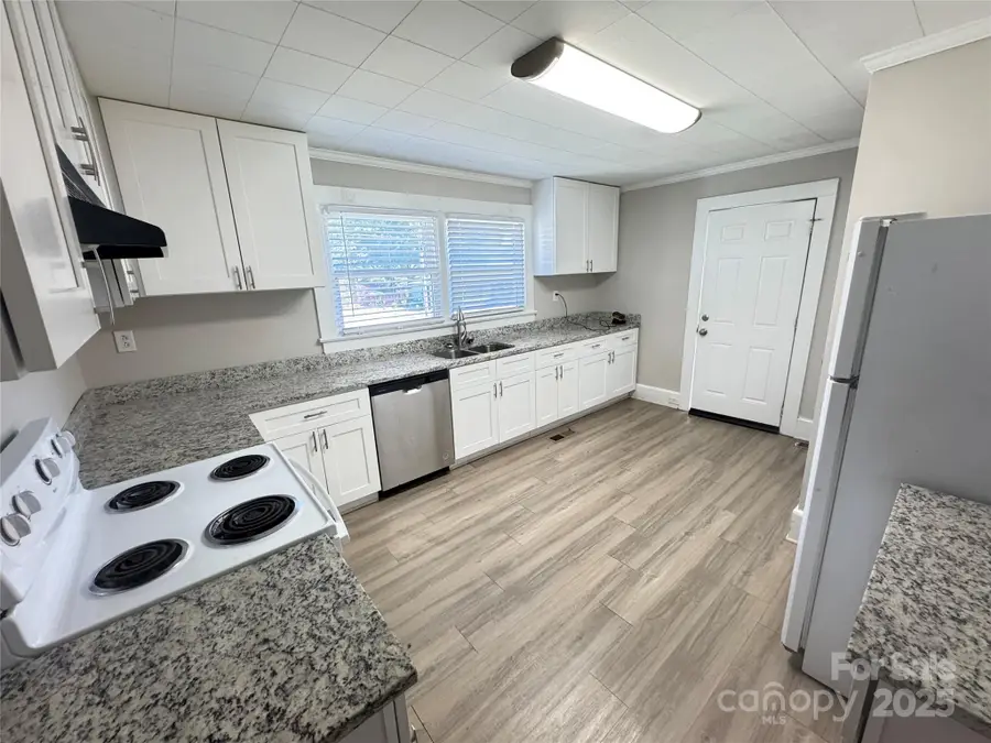 602 E Ryder Avenue, Landis, NC 28088 - Image #3