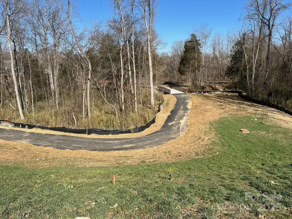 19020 Newburg Hill Road, Davidson, NC 28036