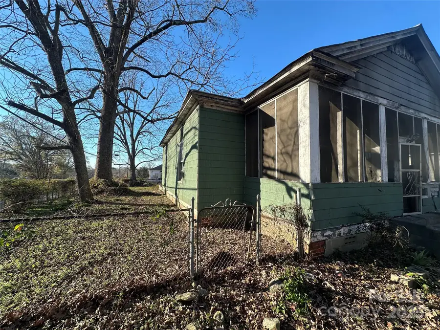 58 Oak Street, Great Falls, SC 29055 - Image #2