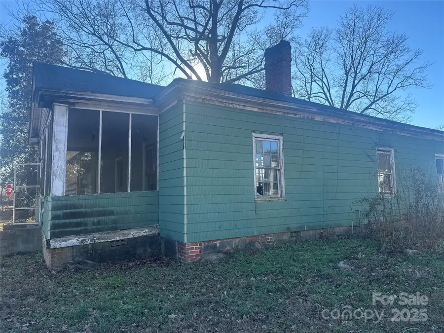 58 Oak Street, Great Falls, SC 29055 - Image #3