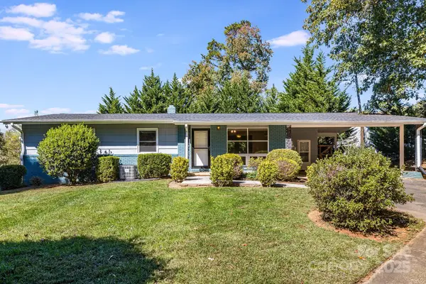 26 Elkmont Drive, Asheville, NC 28804