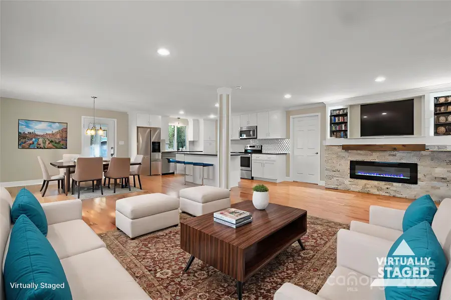 1515 Berkley Street Sw, Lenoir, NC 28645 - Image #2