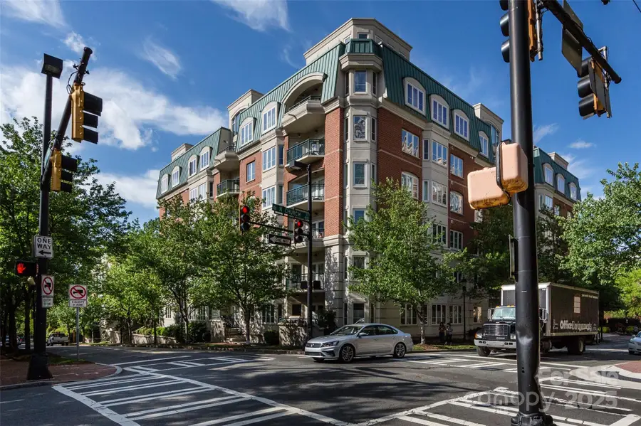 415 N Church Street #312, Charlotte, NC 28202 - Image #2