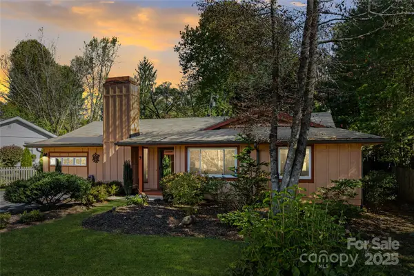 9 Glen Meadows Road, Arden, NC 28704