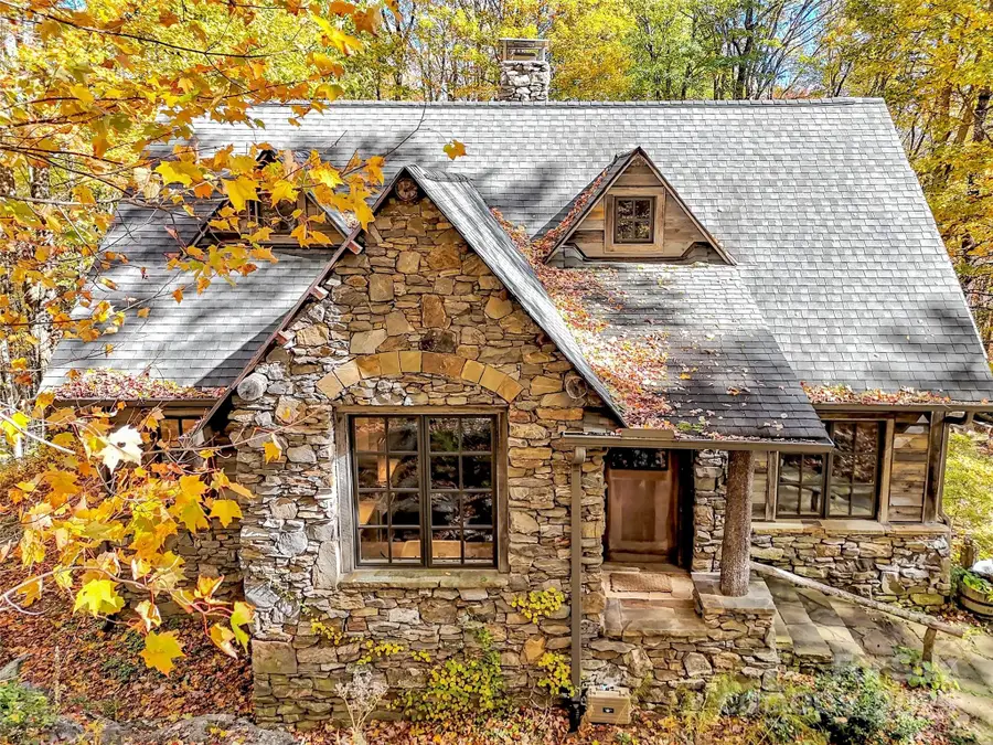 406 Pine Moss Trail, Hot Springs, NC 28743 - Image #3