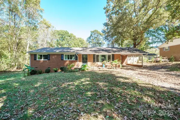 3514 Merry Oaks Lane, Dallas, NC 28034