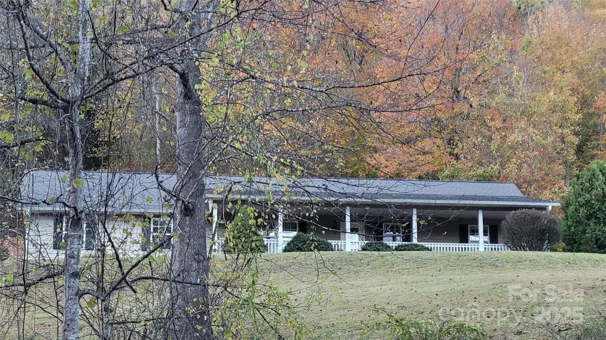 10 Blossom Drive, Burnsville, NC 28714 - Image #1