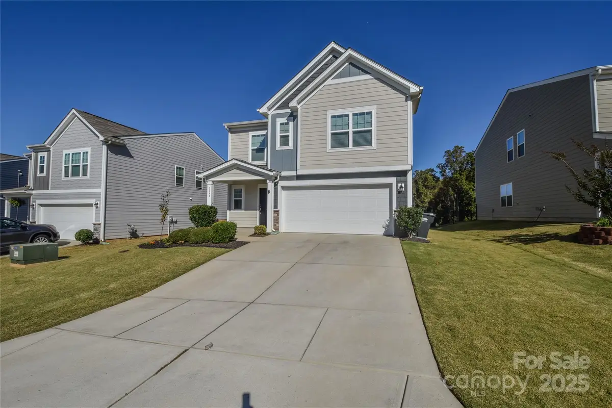 3048 Treyson Drive, Denver, NC 28037 - Image #1