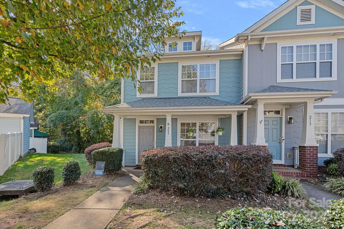 209 Hurston Circle, Charlotte, NC 28208 - Image #1