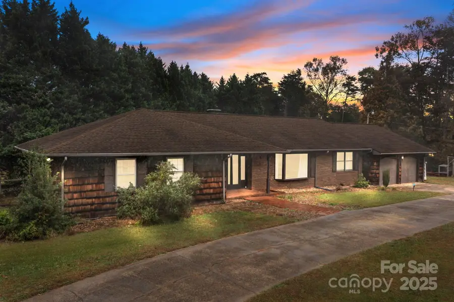 153 Larue Circle, Statesville, NC 28625 - Image #2