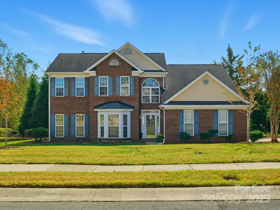 6017 Lowergate Drive, Waxhaw, NC 28173 - Image #2