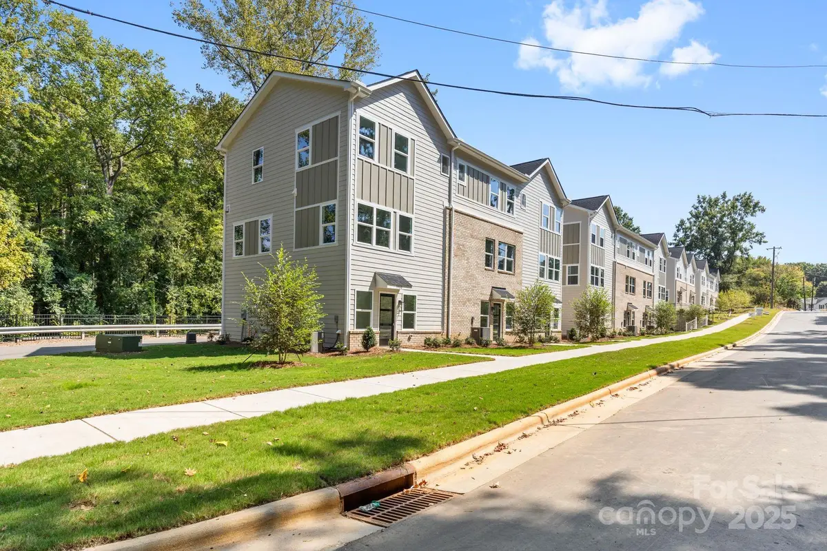 3944 Hager Drive, Charlotte, NC 28208 - Image #1