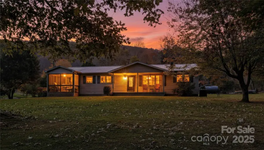 136 Roaring Spout Lane, Burnsville, NC 28714 - Image #2