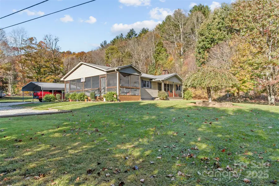 136 Roaring Spout Lane, Burnsville, NC 28714 - Image #3