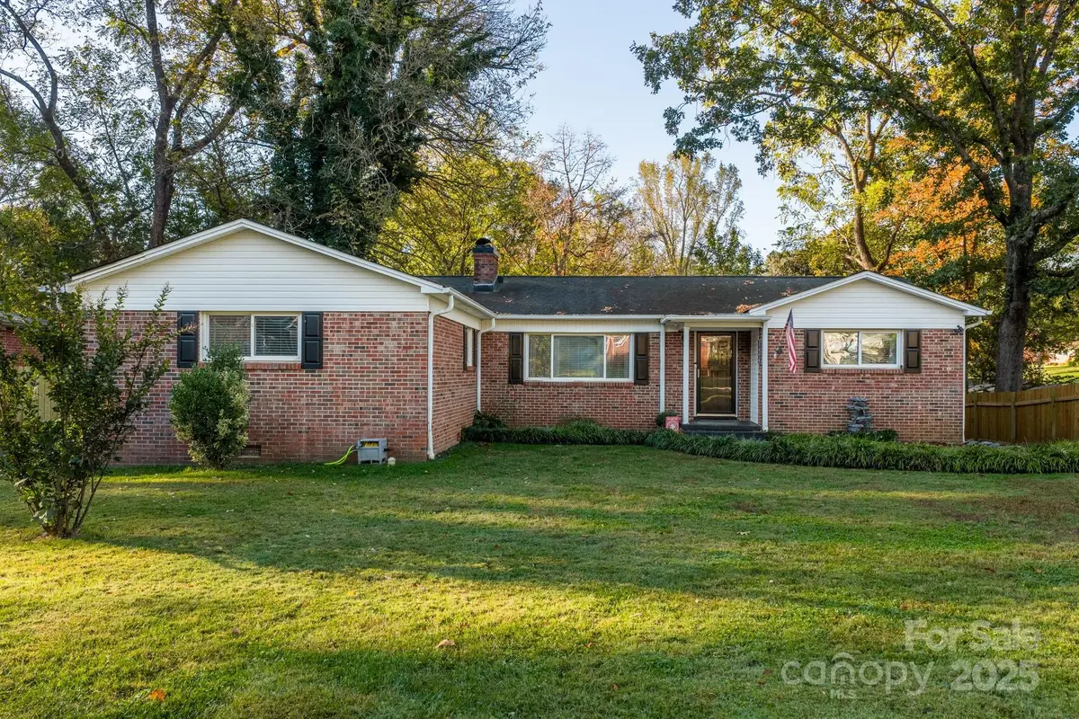 807 15th Street Nw, Conover, NC 28613 - Image #1