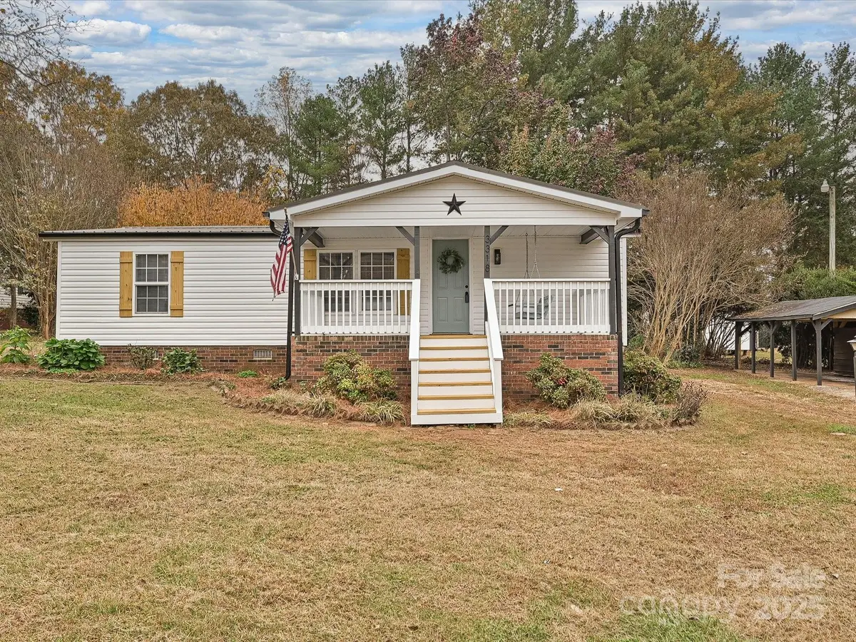 3318 Loop Road, Lincolnton, NC 28092 - Image #1