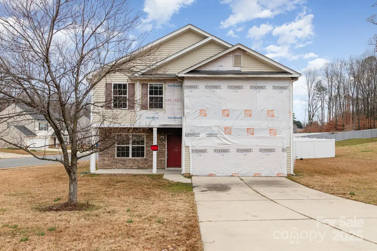705 Ferrell Avenue, Charlotte, NC 28216 - Image #1