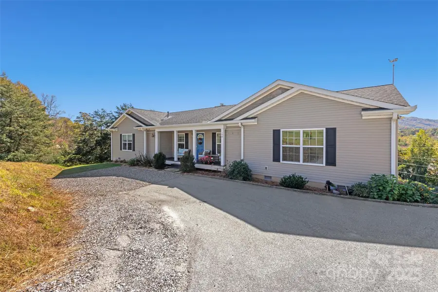 198 Gibson Cove Drive, Franklin, NC 28734 - Image #2