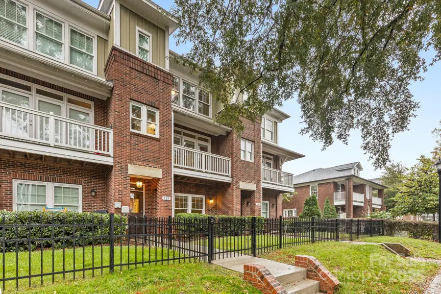 129 Grandin Road, Charlotte, NC 28208 - Image #2