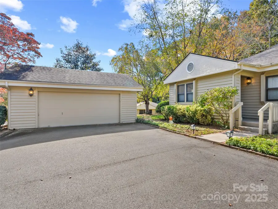 3901 Trinity Court, Asheville, NC 28805 - Image #3