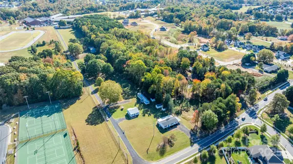 110 Jenkins Farm Lane, Mooresville, NC 28115