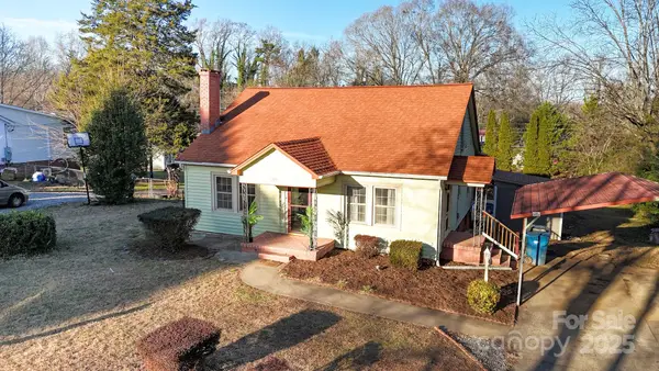 375 20th Avenue Ne, Hickory, NC 28601