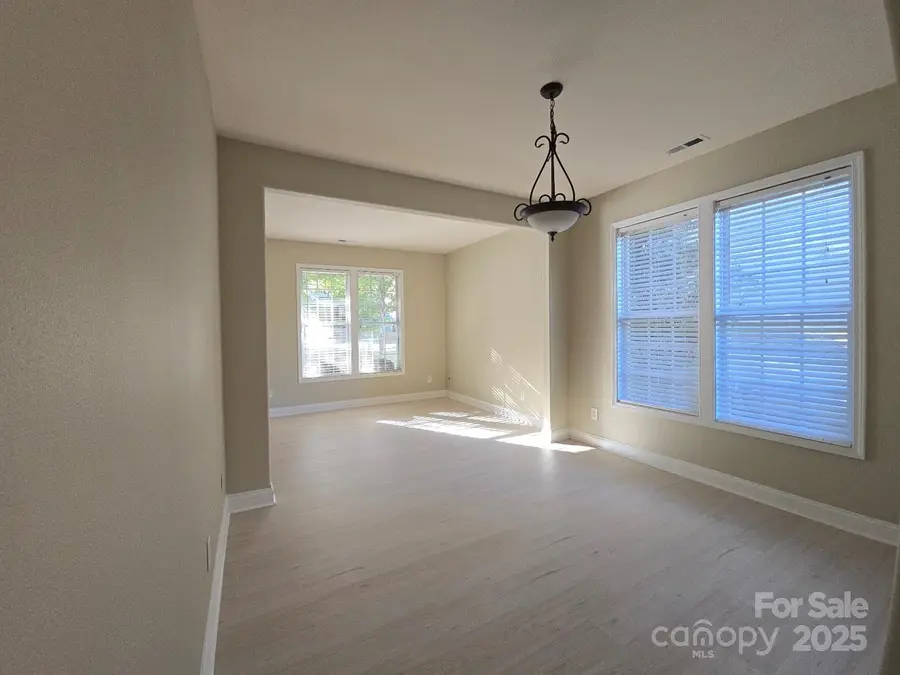 1960 Wilburn Park Lane Nw, Charlotte, NC 28269 - Image #2