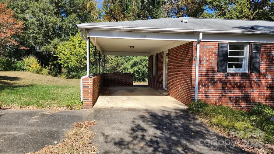 150 31st Avenue Nw, Hickory, NC 28601 - Image #3