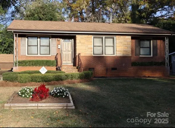 4318 Knollcrest Drive, Charlotte, NC 28208