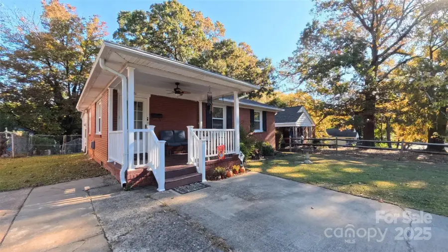 1521 Herrin Avenue, Charlotte, NC 28205 - Image #2