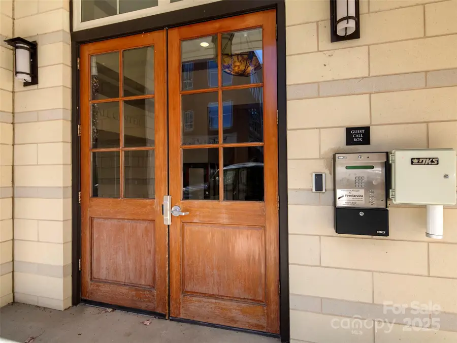 5 Farleigh Street #203, Asheville, NC 28803 - Image #2