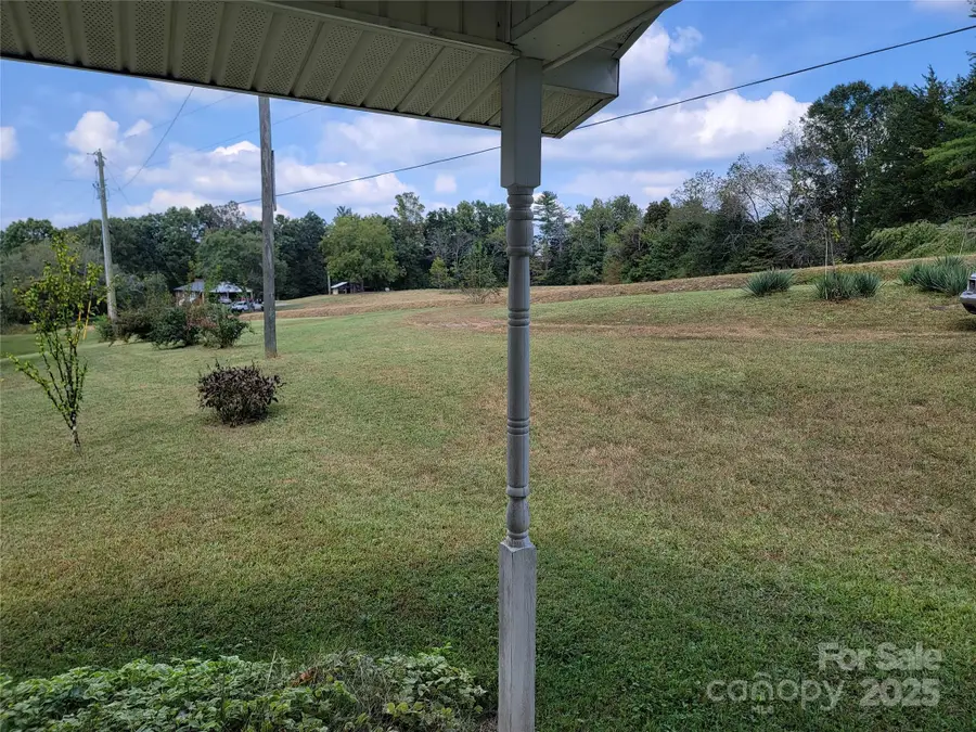 1004 Pine Mountain Road, Hudson, NC 28638 - Image #3