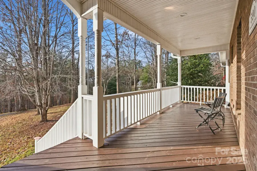 590 Brook Knoll Circle, Weaverville, NC 28787 - Image #2