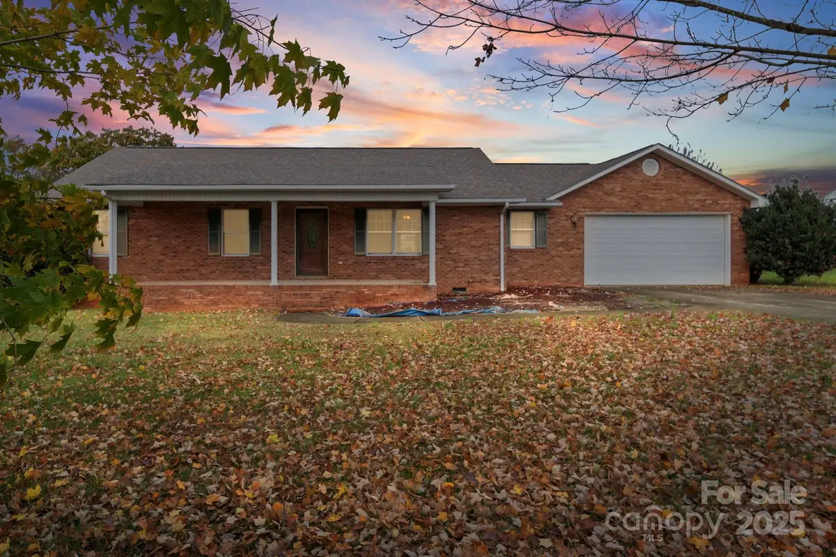 212 Doe Trail Lane, Statesville, NC 28625 - Image #1