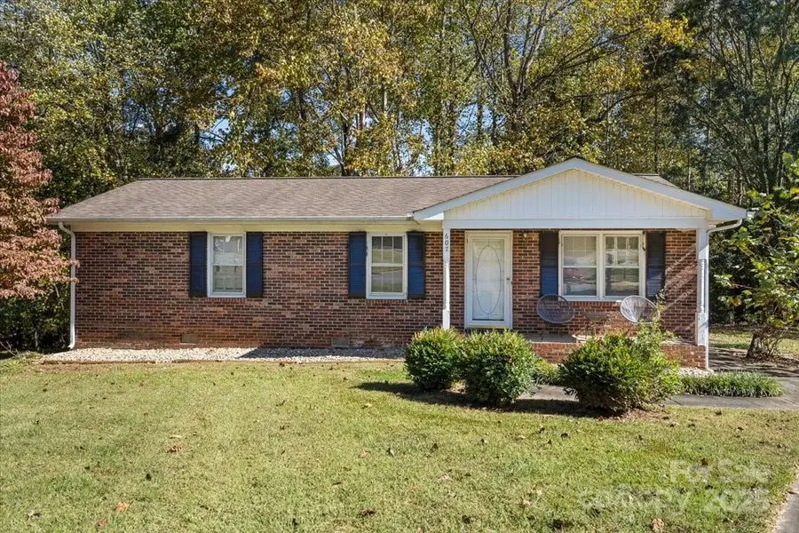 607 Blythe Street, Shelby, NC 28152 - Image #2