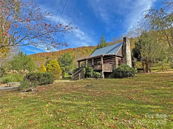 147 & 131 Gentry Farm Drive, Hot Springs, NC 28743