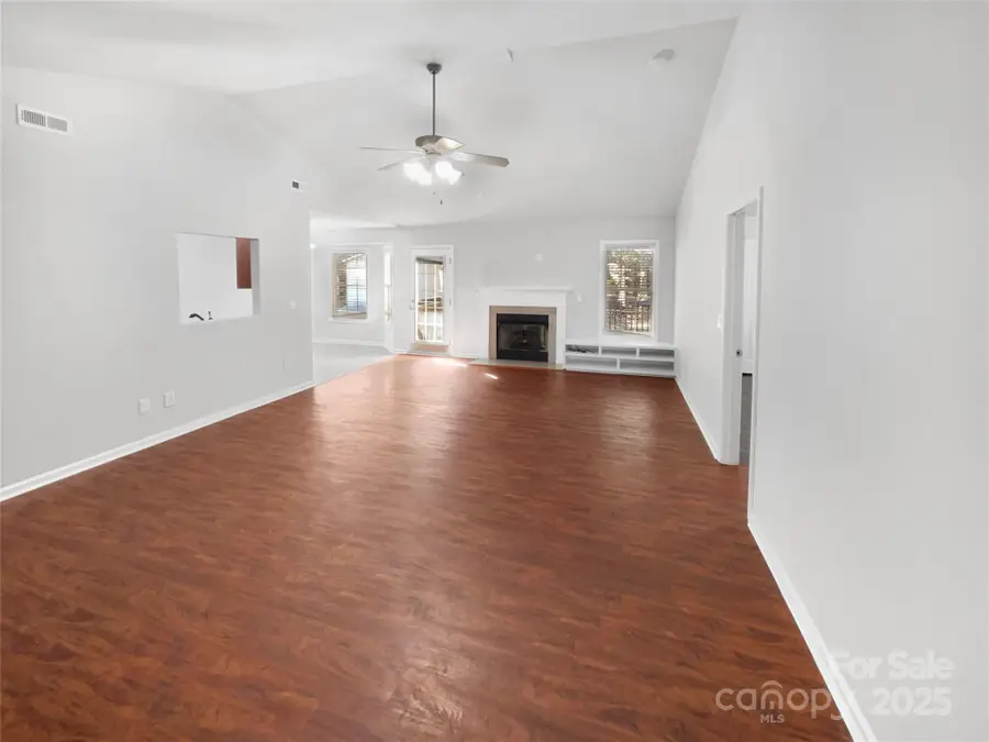 912 Carole Summey Drive, Dallas, NC 28034 - Image #3